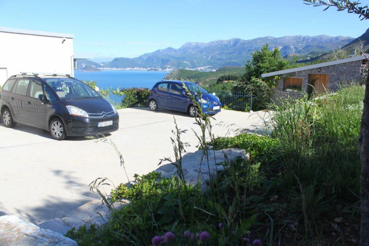 Blue Mediterranean Apartments Sveti Stefan Exterior foto